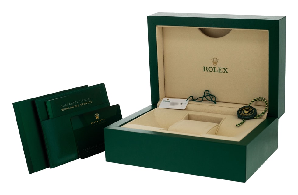 Rolex Oyster Perpetual 124200 Image 4